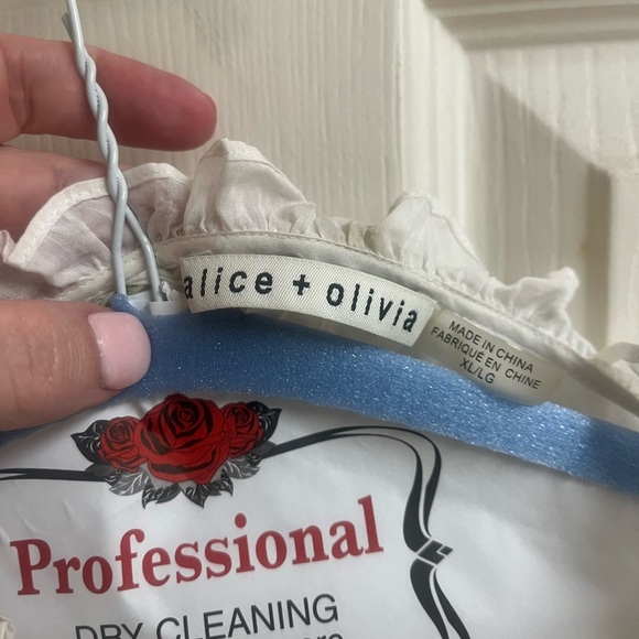 Alice + Olivia tunic top - Picture 2 of 2